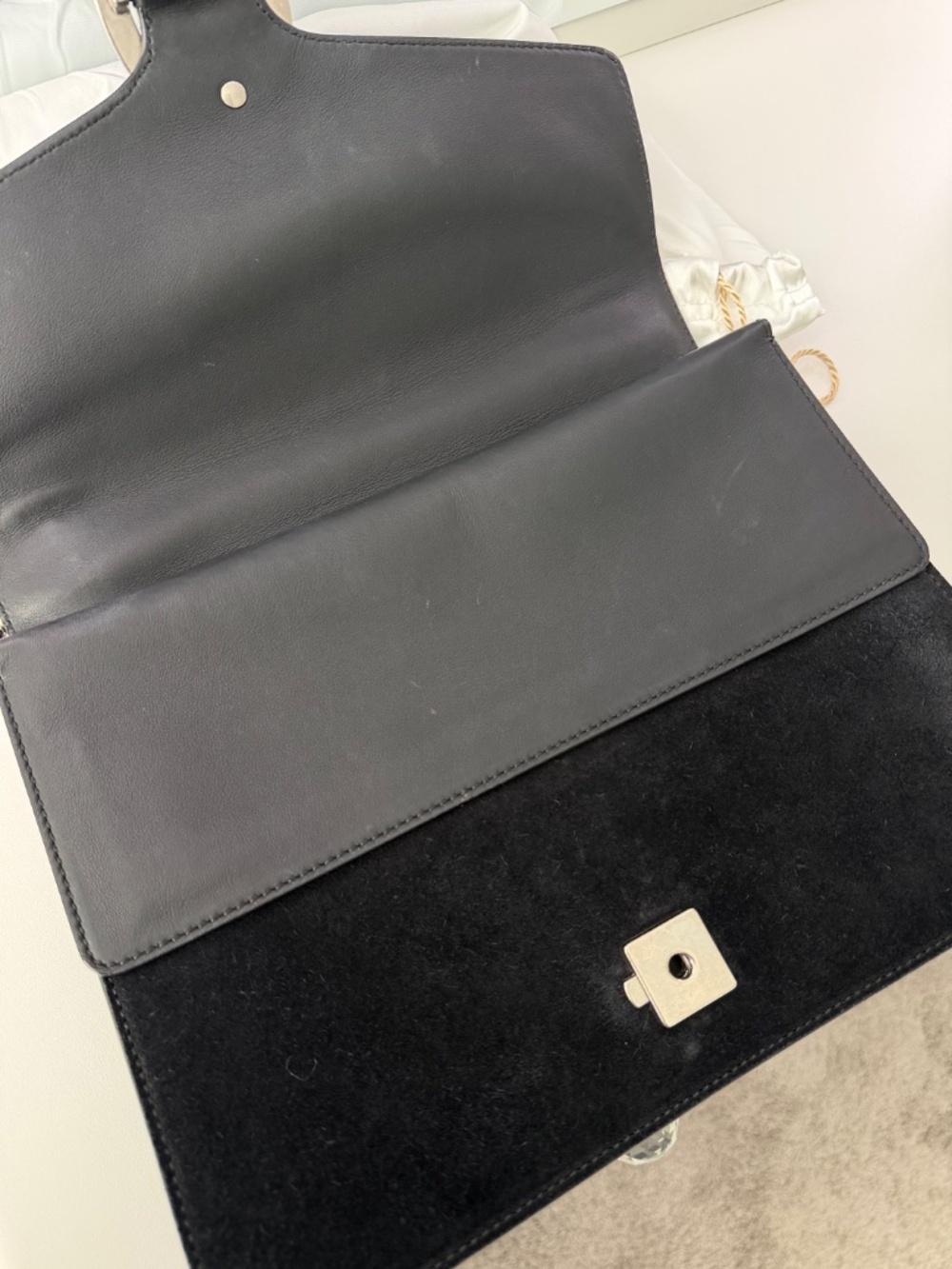 Authentic Gucci Dionysus Medium Black Velvet Shoulder Bag - Picture 9 of 12